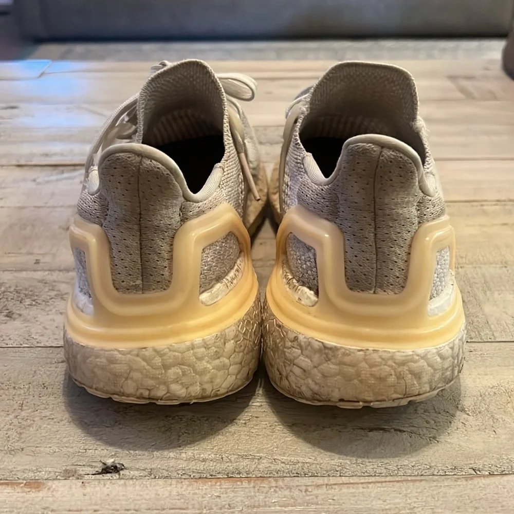 Adidas Ultraboost - Picture 2 of 3